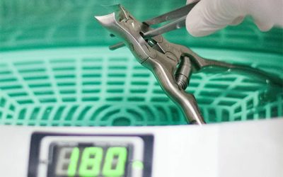 Procedury w gabinecie podologicznym – dlaczego warto mieć standardy obsługi?